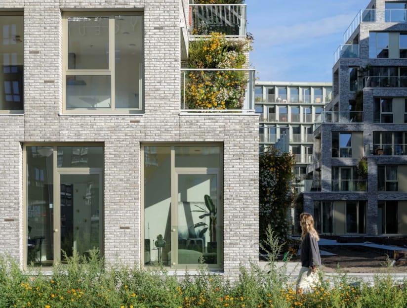 The Twins, Amsterdam